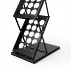 Lausitzer Marktplatz A4-Broschürenständer aus schwarzem Metall mit vier Stufen und kreisförmigen Ausschnitten. Inklusive Transporttasche.