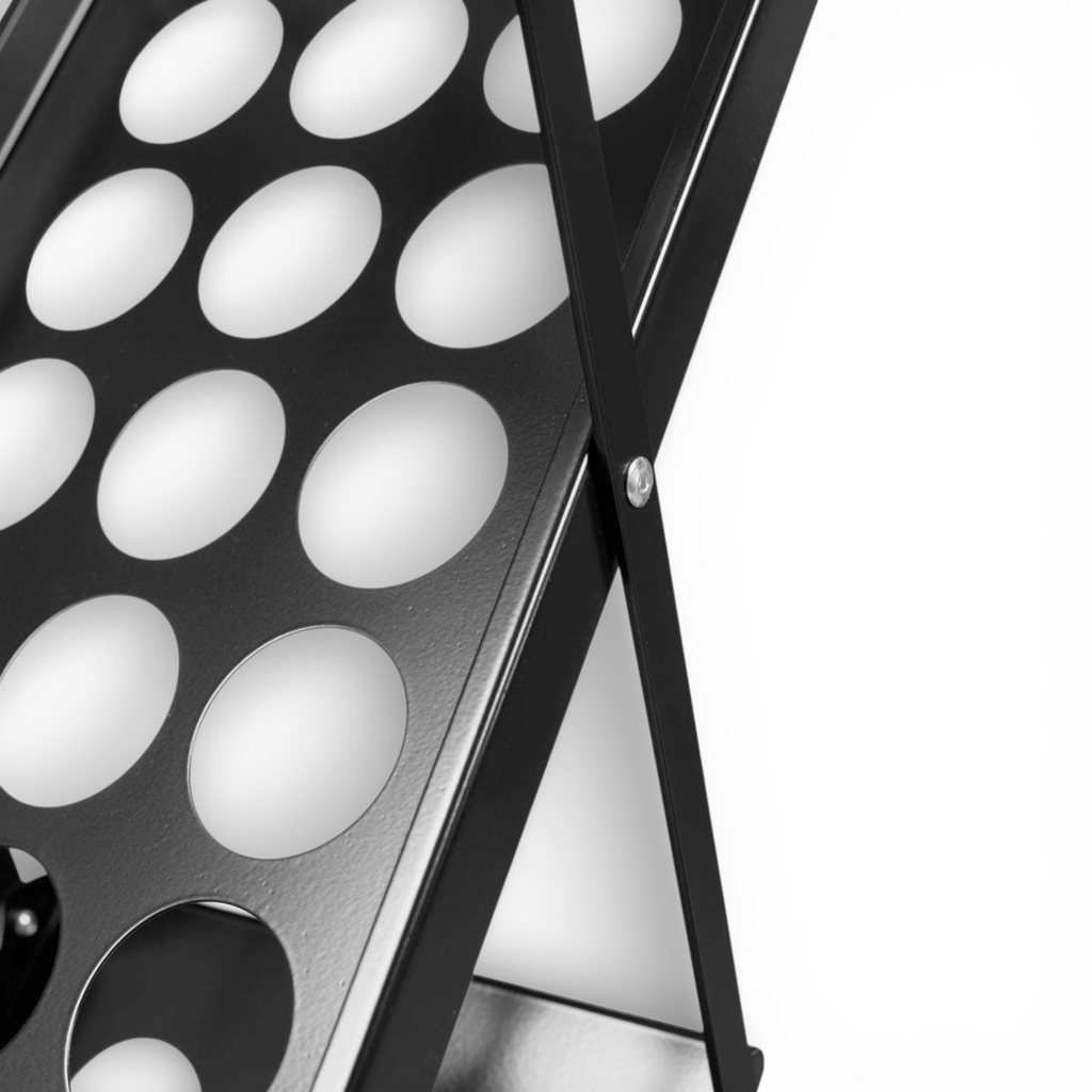 Lausitzer Marktplatz A4-Broschürenständer aus schwarzem Metall mit vier Stufen und kreisförmigen Ausschnitten. Inklusive Transporttasche.